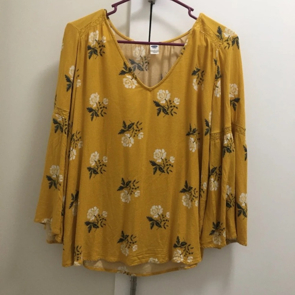 Floral top
